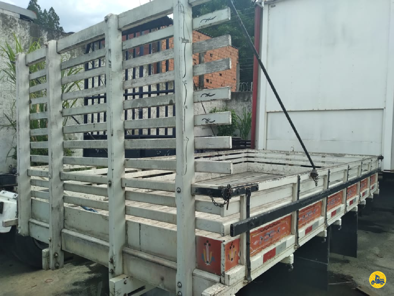 CARROCERIA SOBRE CHASSI  UTILITARIOS CARGA SECA Mugen Caminhões GUARULHOS SÃO PAULO SP